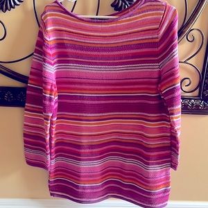 Beautiful shirt(sweater) in very good condition.